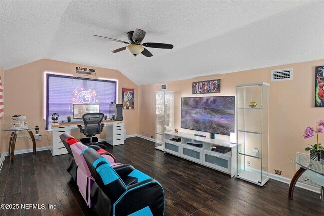 Building Photo - 13705 Fish Eagle Dr W