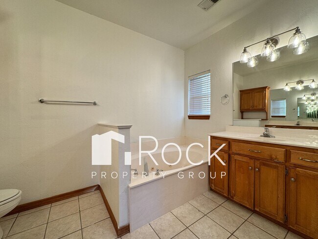 Building Photo - Charming 3-Bed 3-Bath Home with Tornado Sh...