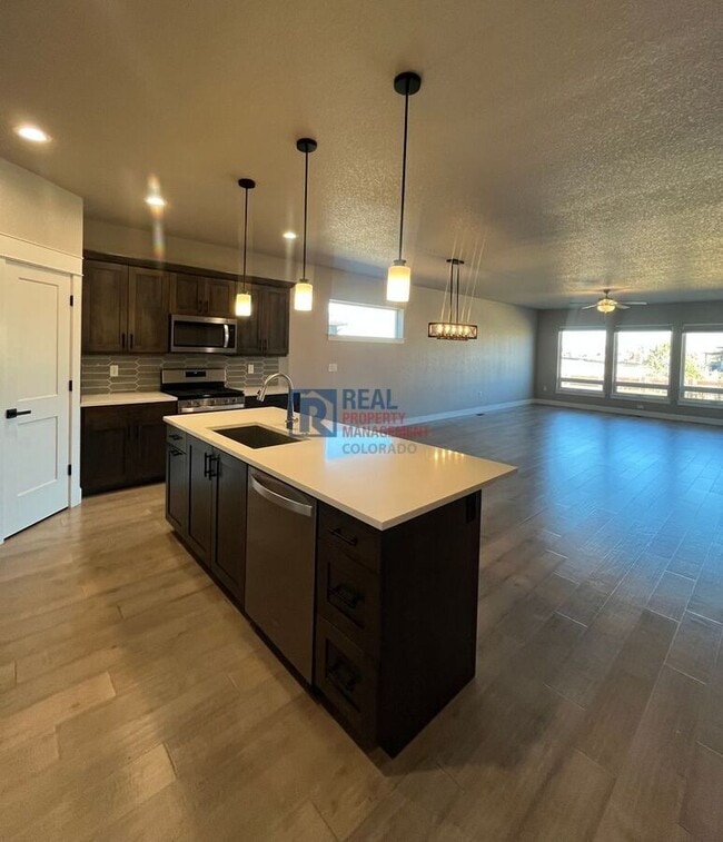 Building Photo - 1912 Tidewater Ln