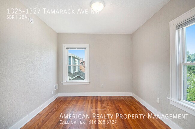 Building Photo - 1325-1327 Tamarack Ave NW-