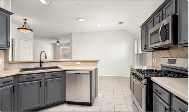 Building Photo - 6930 Atasca Creek Dr