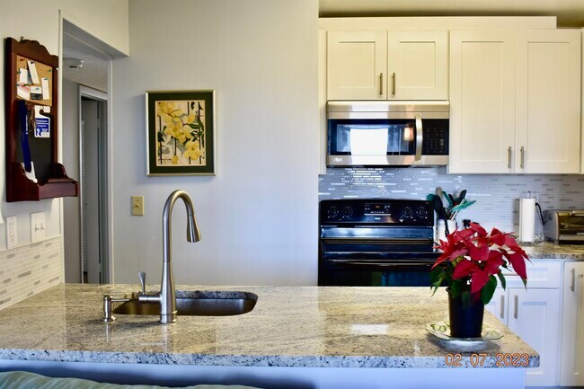 Building Photo - 15 Cartagena Ct