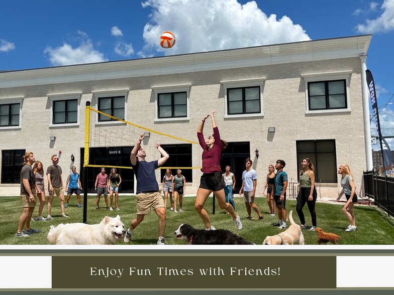 Building Photo - 906 S Main St