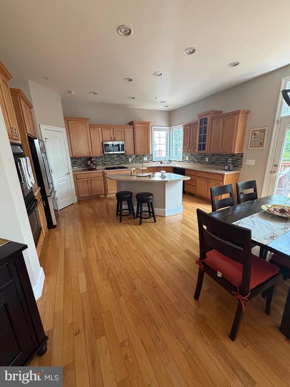 Building Photo - 8402 Tysons Trace Ct