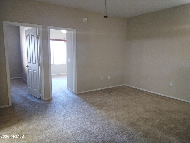 Building Photo - 16825 N 14th St