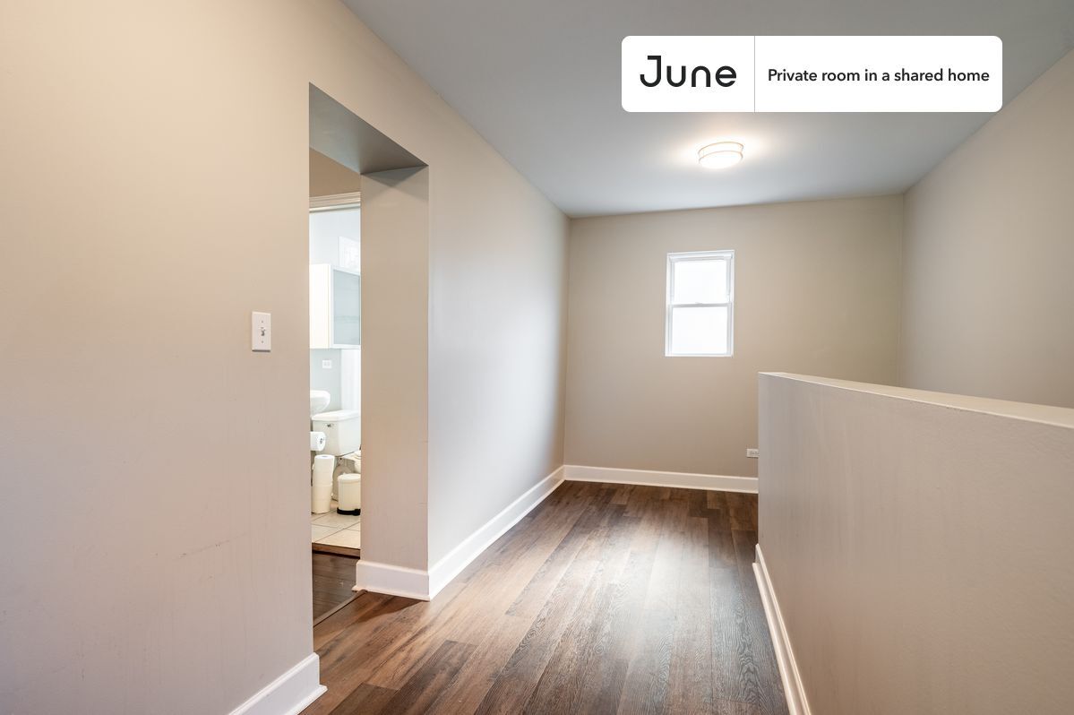Building Photo - Room in Shared 5 bed/2 bath home