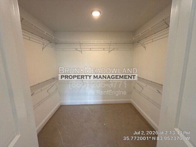 Building Photo - 1725 Bennett Vlg Dr