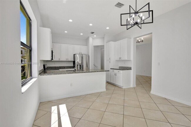 Building Photo - 9135 SW 36th Mnr