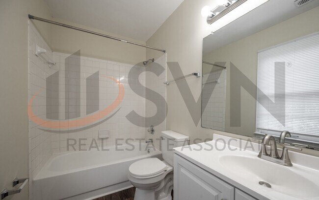 Building Photo - 3117 Coachman's Way