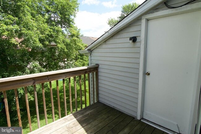 Building Photo - 45 Buttonwood Rd