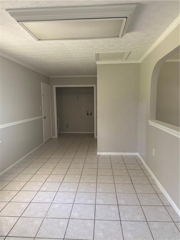 Building Photo - 2830 Idlewood Dr