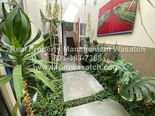Building Photo - Check out This Stunning 3 Bedroom 2.5 Bath...