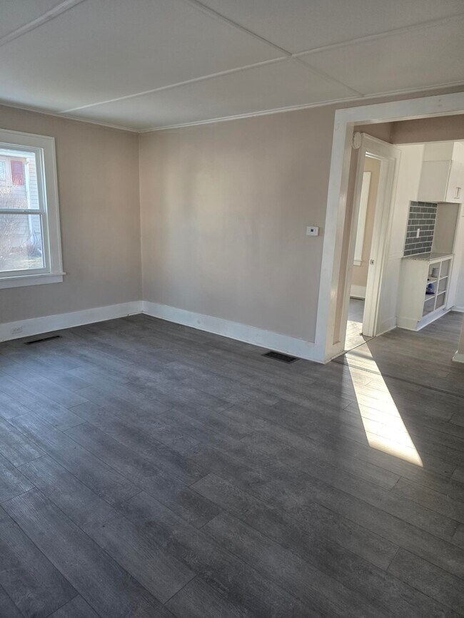 Building Photo - 35 Buffalo St