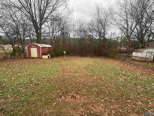 Building Photo - 2204 Bide a Wee Dr NE