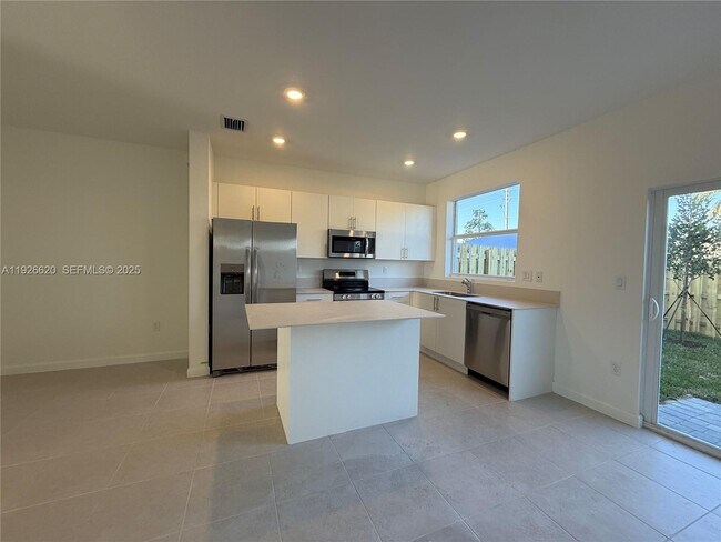 Building Photo - 26846 SW 121st Ct