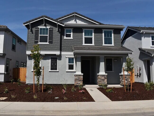 Building Photo - Located in one of Elk Grove's most sought-after neighborhoods