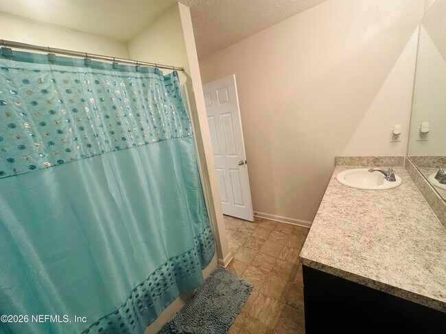 Building Photo - 12573 Grn Mdw Dr