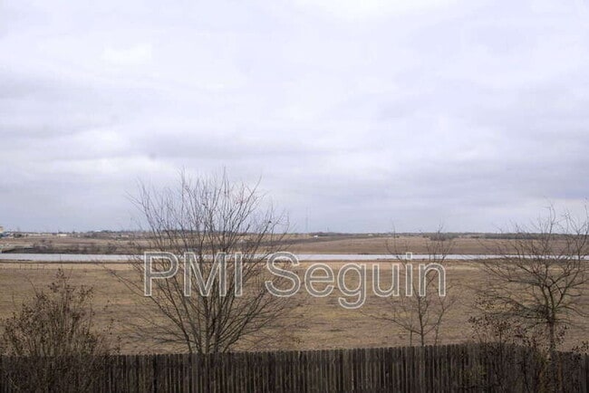 Building Photo - 111 Hoya Ln