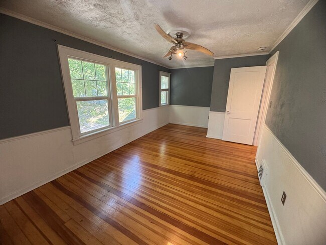Building Photo - 2 Bedroom 2 bath Townhome in Davenport