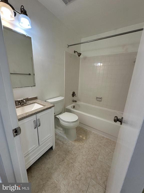 Building Photo - 307 Newman Ct