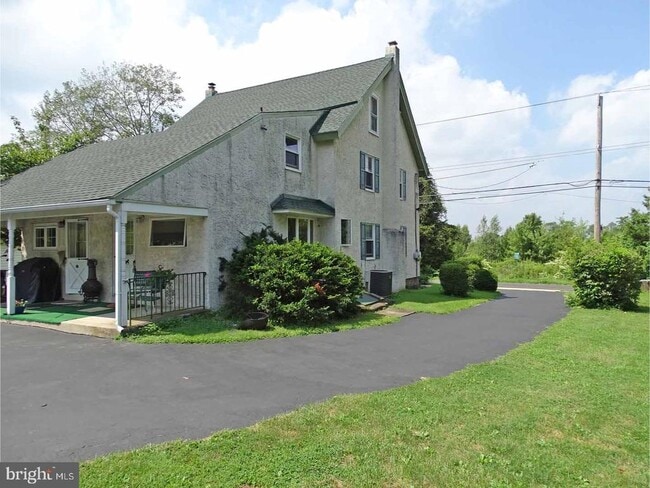 Building Photo - 1153 Greeley Ave