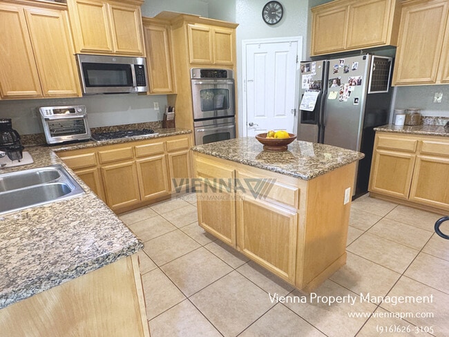 Building Photo - 1810 Sea Side Ct