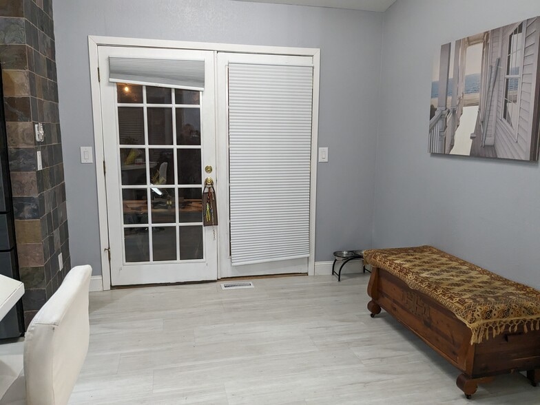 Building Photo - 24028 25th Ave S