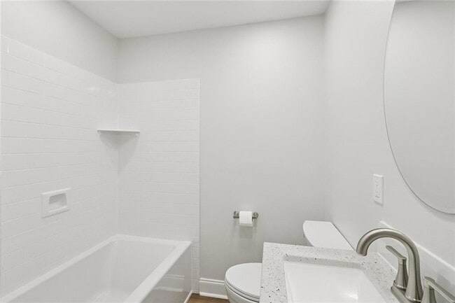 Building Photo - 211 Newman Ave