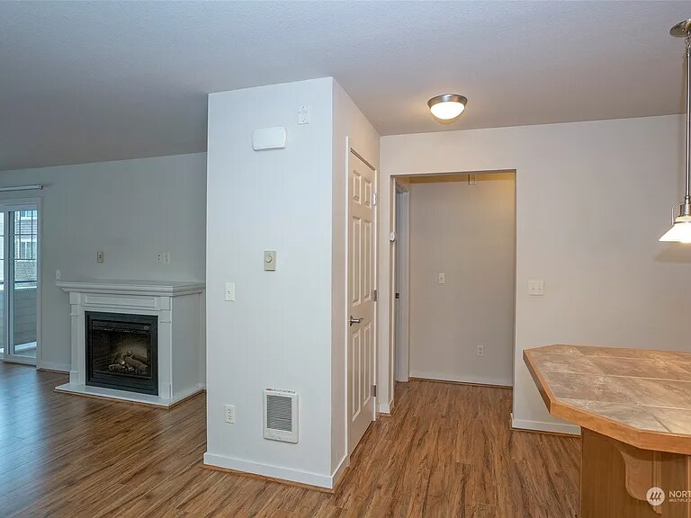 Building Photo - 13405 97th Ave E