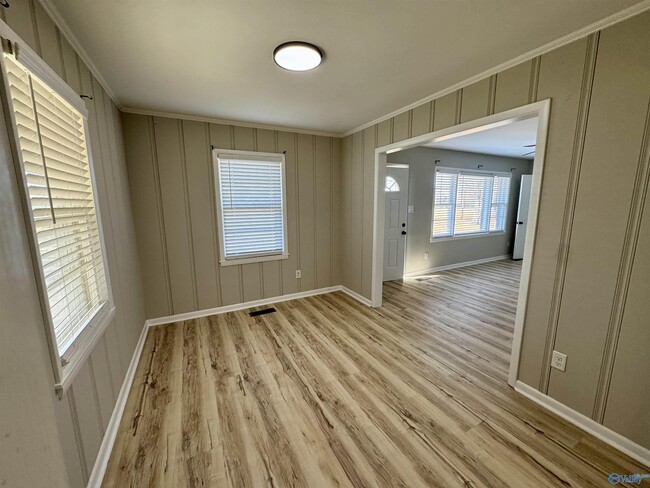 Building Photo - 17456 Lucas Ferry Rd