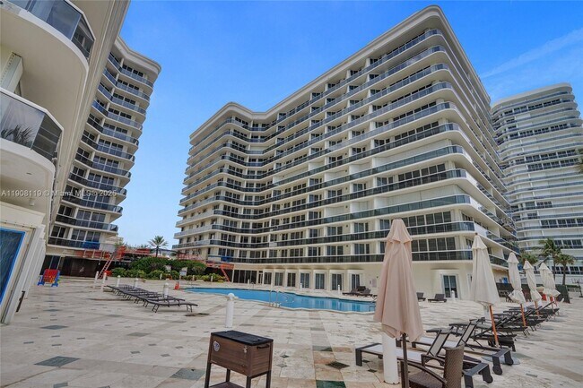 Building Photo - 9559 Collins Ave