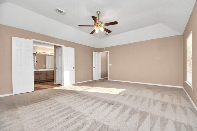 Building Photo - 8723 Rocky Valley Dr