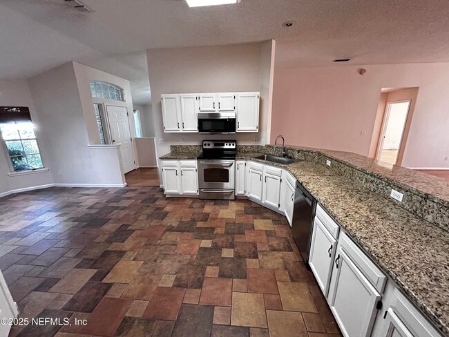 Building Photo - 1449 Blue Heron Ln W