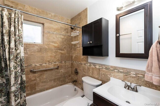 Building Photo - 9 Capitol Ave