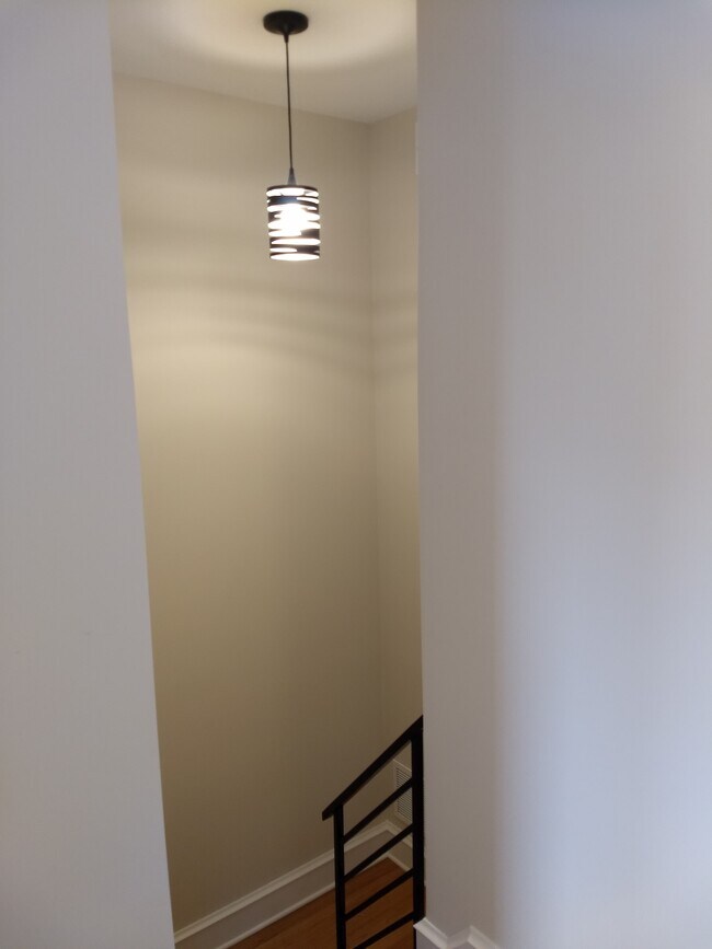 Building Photo - 5836 Alter St