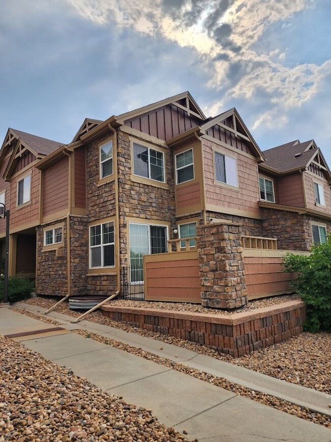 Building Photo - 23525 E Platte Dr