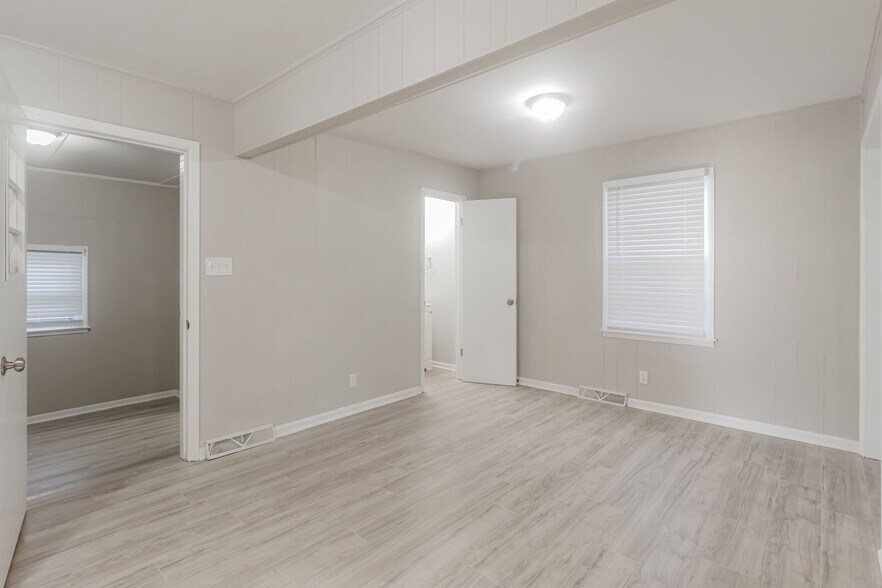 Building Photo - 609 Marguerite Dr NW