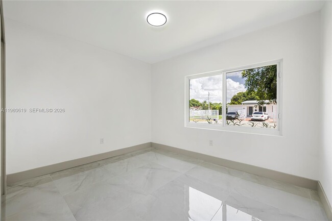 Building Photo - 5410 SW 2nd St