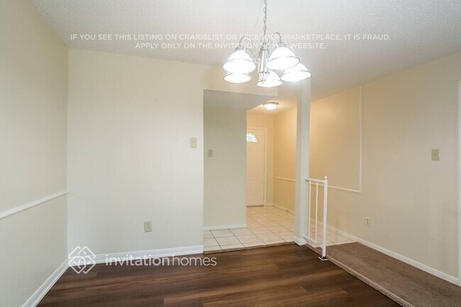 Building Photo - 6946 Maple Fox Dr