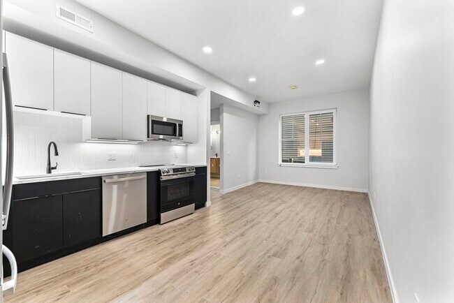 Building Photo - 24-28 Mt Pleasant St