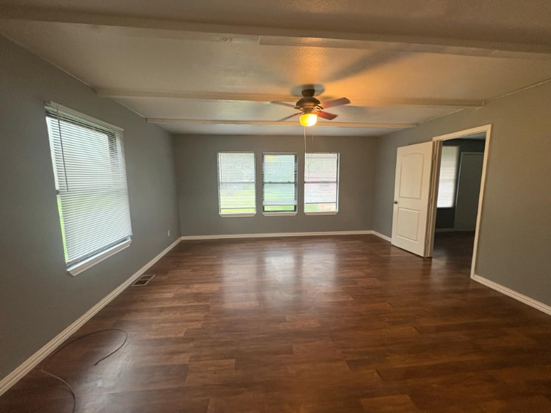 Building Photo - 2998 Co Rd 658