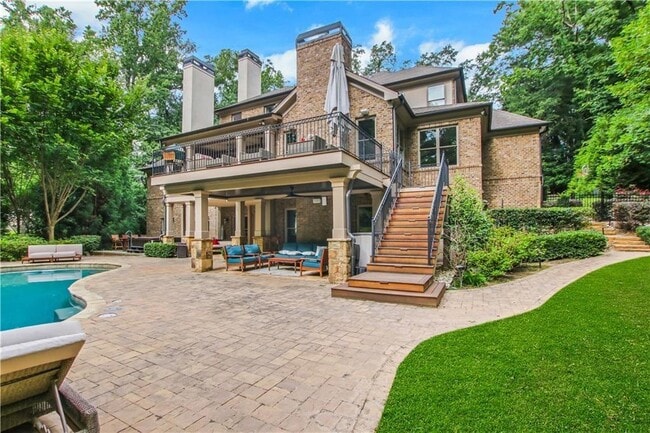 Building Photo - 5265 Peachtree Dunwoody Rd NE