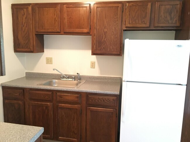 Building Photo - 3981 Brown Ave