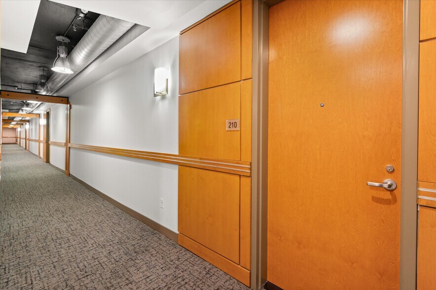 Building Photo - 2301 Champlain St NW