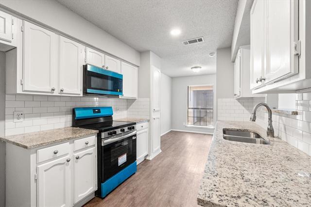 Building Photo - 3328 Green Ridge St