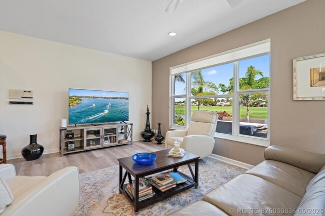 Building Photo - 8232 Heritage Club Dr