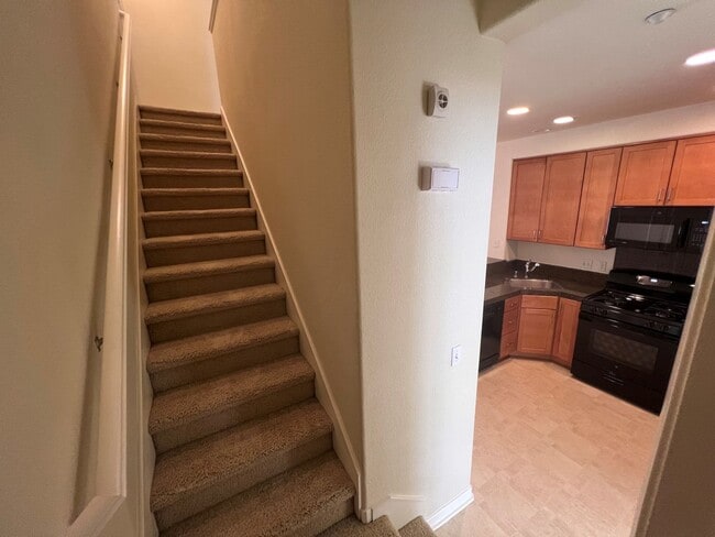 Building Photo - Nor Cal Realty Inc, 3 Bd 3 bth town home with 2 car garage