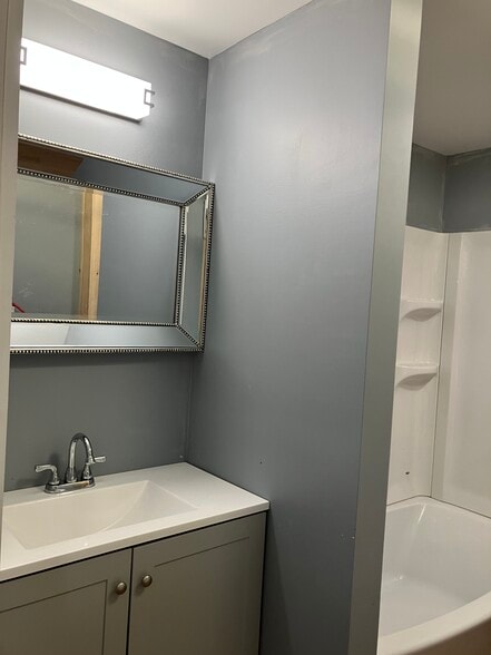 Building Photo - 34 Summit Ave