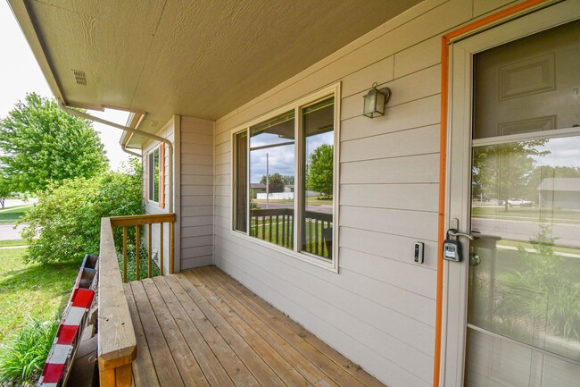 Building Photo - Spacious Ranch Home with 3-Car Garage, Finished Basement & Fenced Yard!