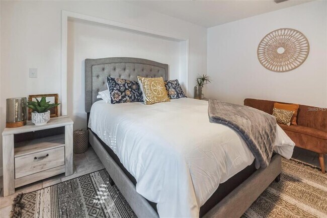 Building Photo - 1828 Sunrise Blvd